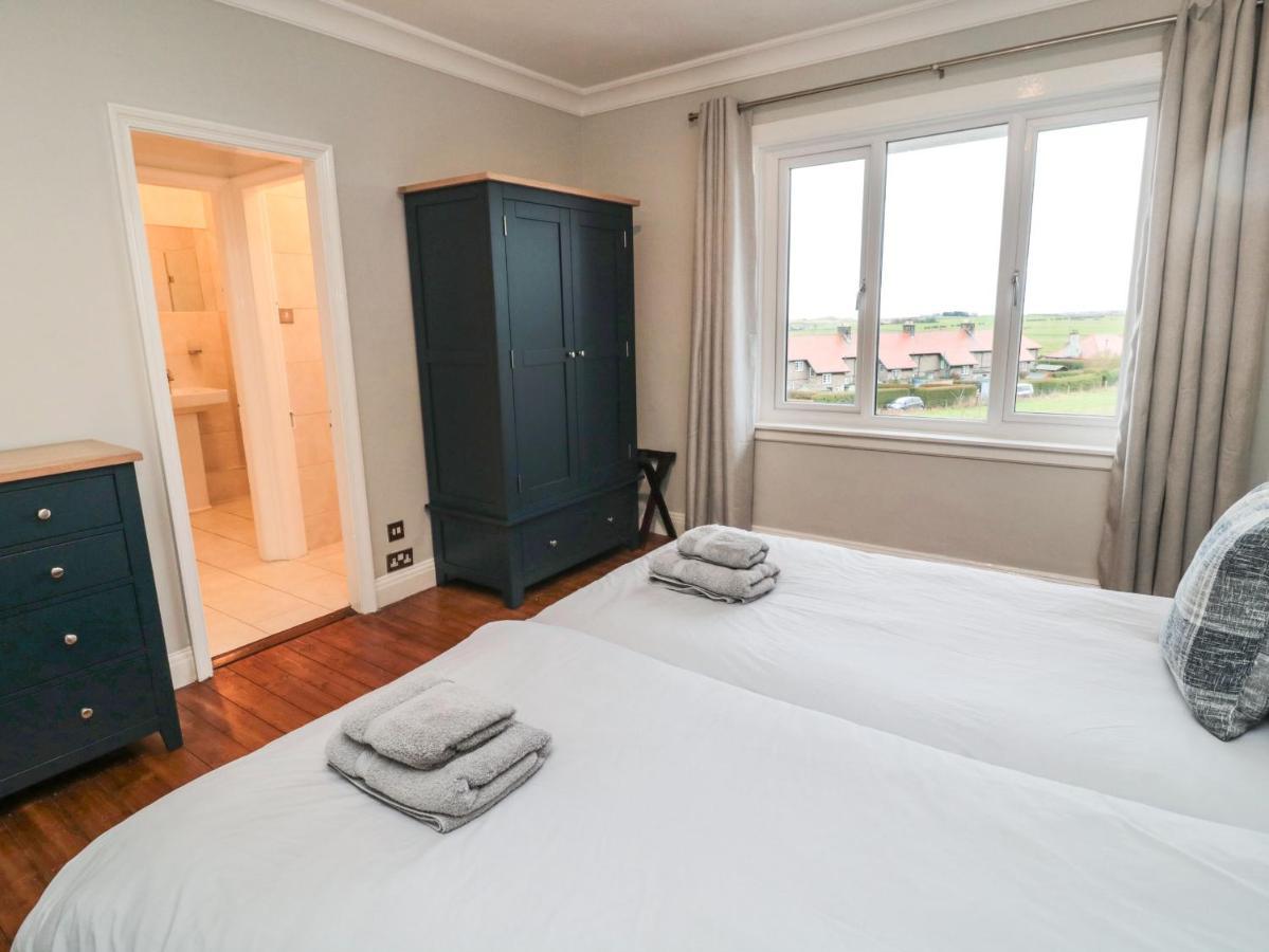 Glenander Vila Bamburgh Exterior foto